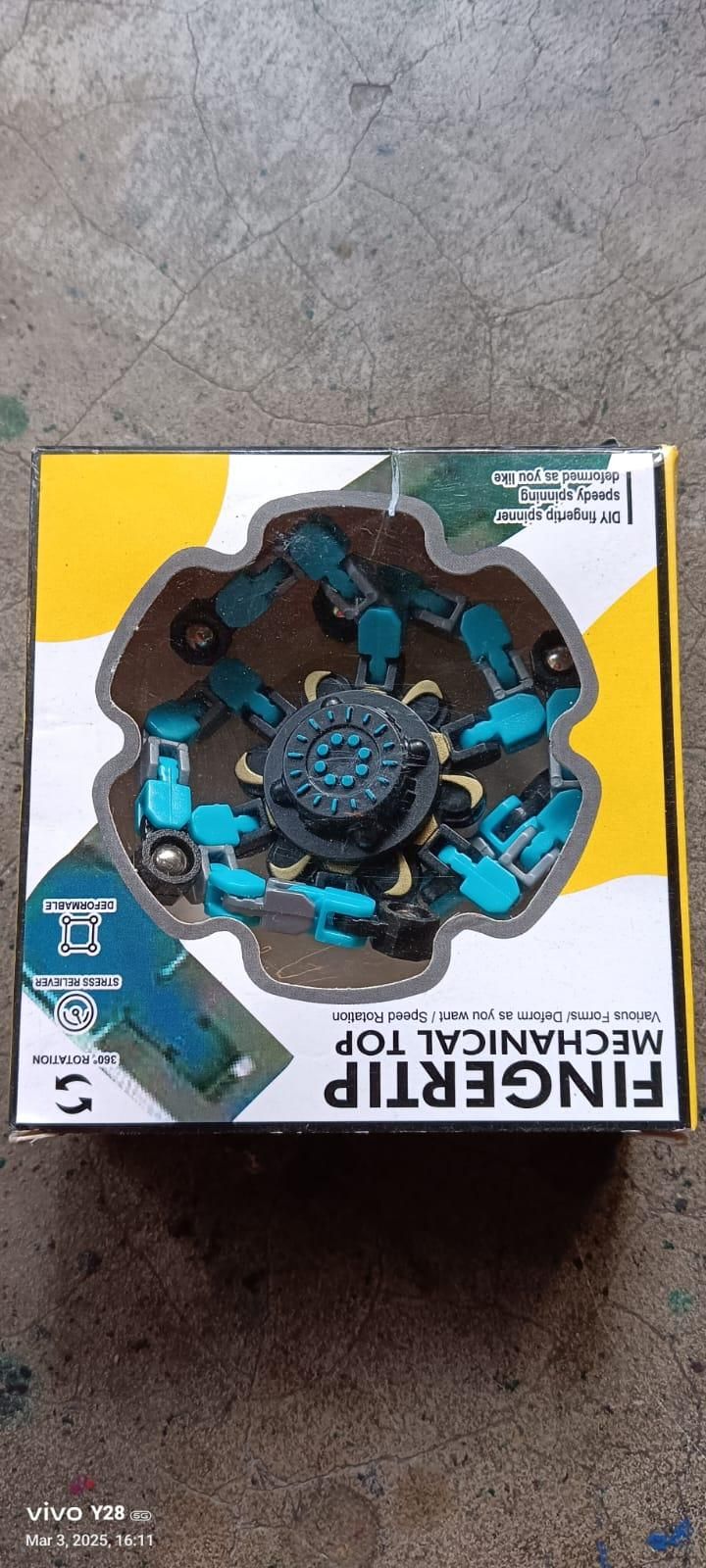 Ultimate Fidget Toy: Transforming Robot Gyro Spinner